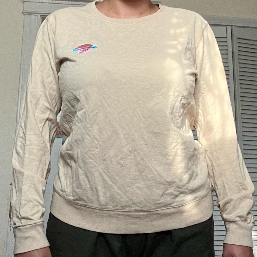 Beige saturn crewneck 🪐 Size:M